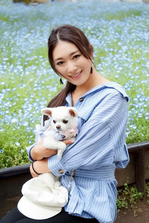 42岁美魔女是如何做到如此年轻貌美的？