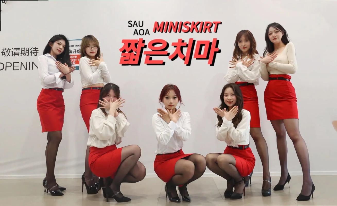 AOA绅士学院杨过游戏：高颜值角色，精彩剧情！