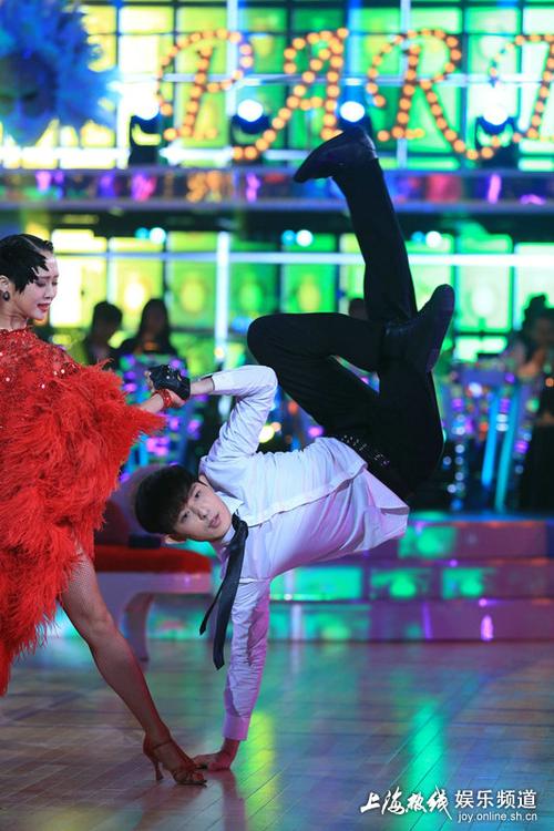 与Joy共舞4你弟弟喜欢的游戏：舞力全开2024好玩吗？