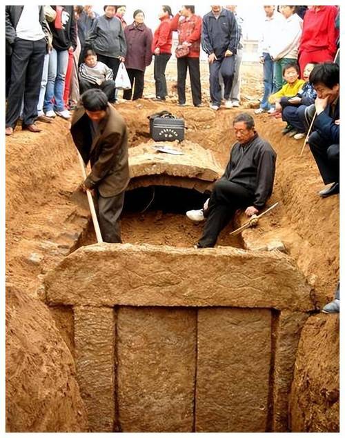 疯狂的棺材是真的吗?揭秘背后的真相!