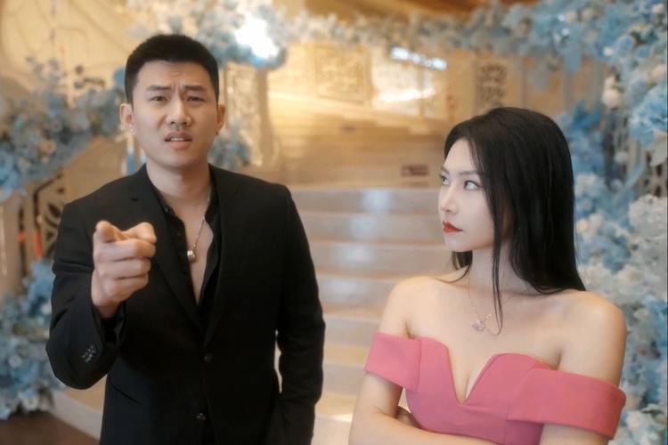 想玩甜心AI追捕计划？这里有全版本下载资源！