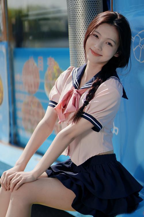 完蛋我被美女包围了图片：火爆游戏美女角色，高清壁纸图鉴，快来收藏！