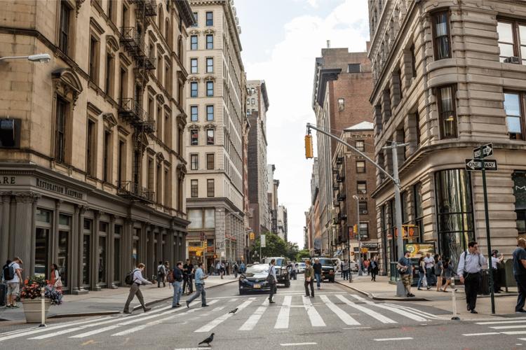 温哥华Kingsway大道：最长街道的魅力与故事