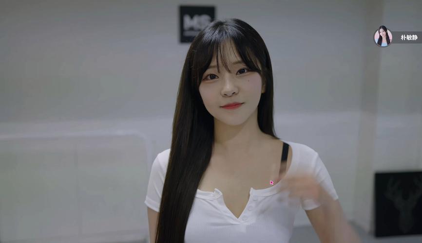 阿西美女室友游戏下载：超高画质，精彩剧情等你解锁！