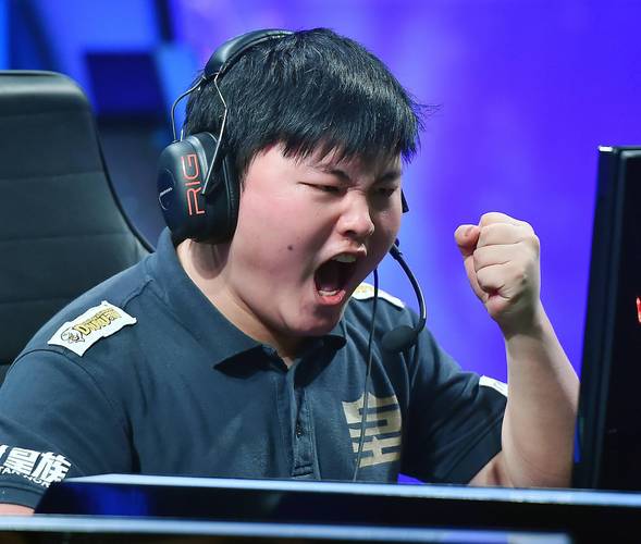 Uzi什么意思？电竞选手简自豪还是冲锋枪？