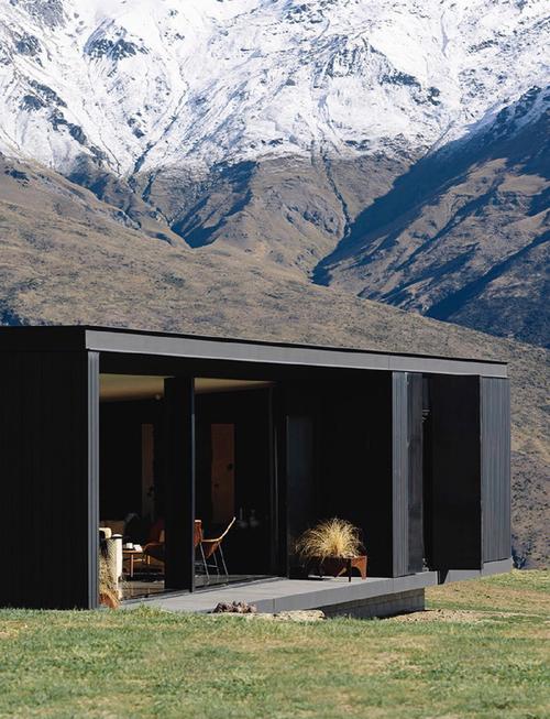 最新版雪山别墅三个女孩做爱假期游戏下载地址