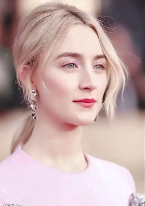 艾米丽布兰切特安卓汉化版:重复一周的堕落