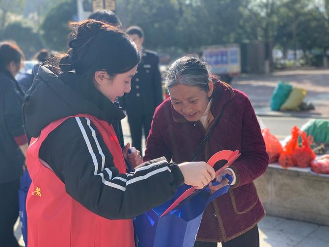 志愿少女官方网站：加入我们，一起传递温暖