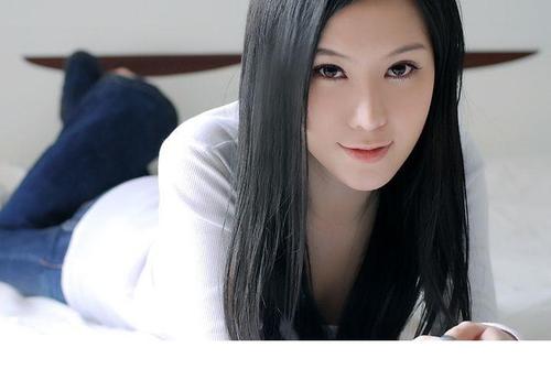 如何下载生活在诱惑之中?避开风险的下载技巧