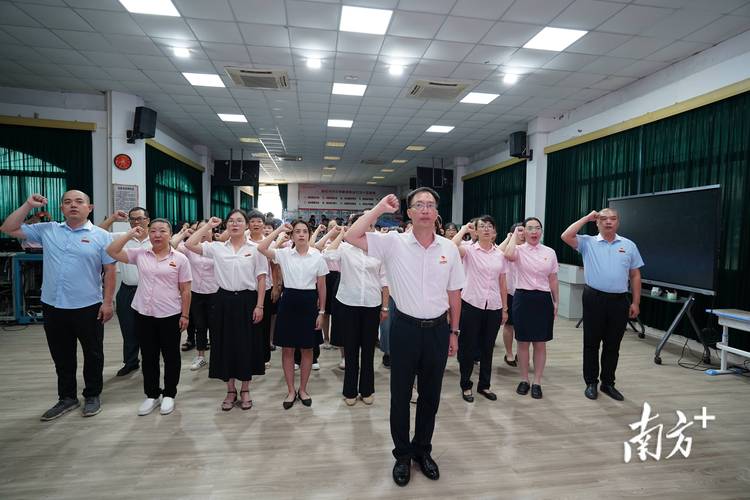 忠诚的一课官网介绍：剧情、画风全解析