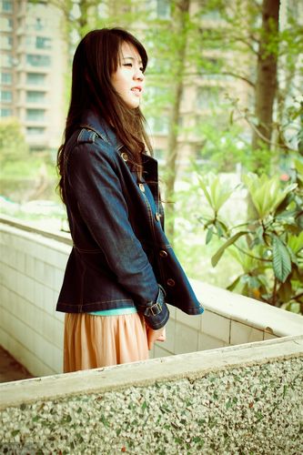 寻找与女大生同居生活下载地址?这里有你需要的