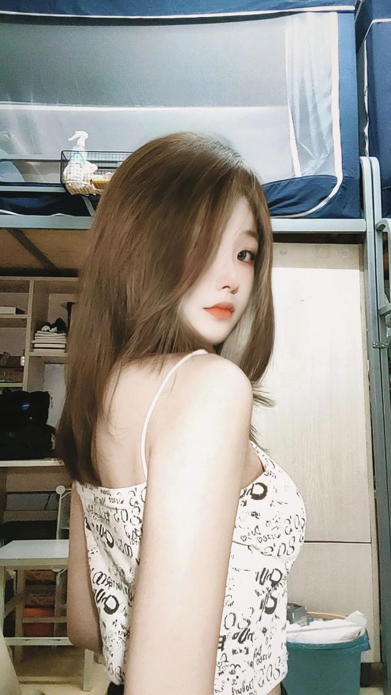 揭秘!女大学生沉迷的游戏版本大全都在这里