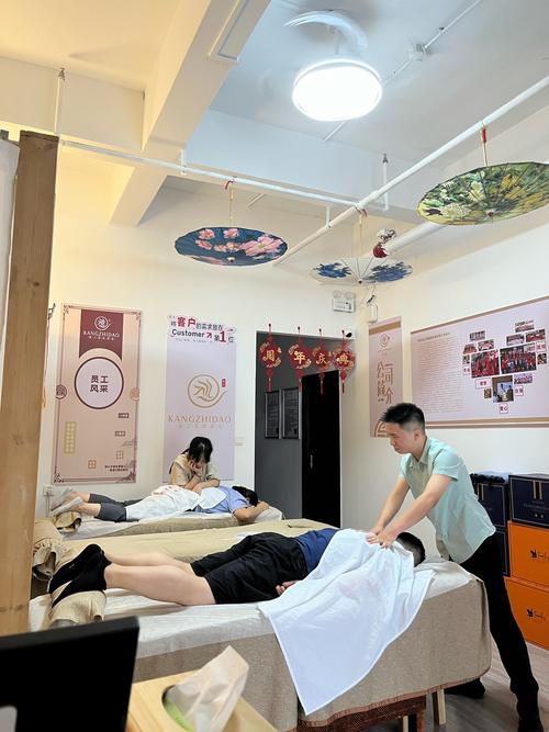 不良少年变按摩店顾客？安卓汉化游戏下载地址