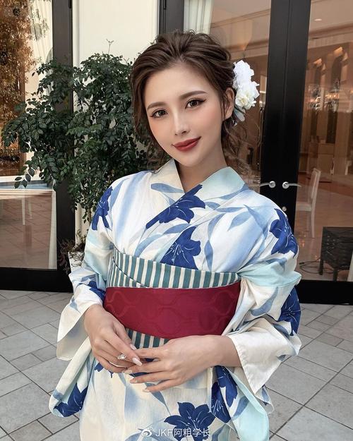 寻找与女大生同居生活下载地址?这里有你需要的