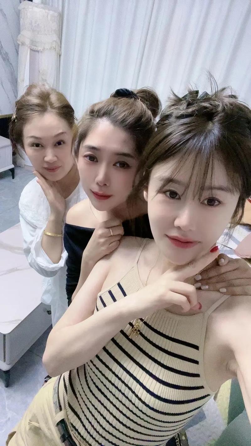 和美女约会！弟弟喜欢的游戏里邂逅我的恋爱