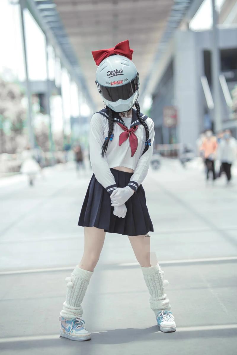 新婚妻子Cosplay最新版本：宅家也能玩转角色扮演