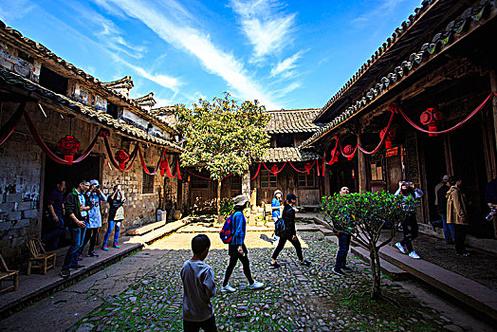 想玩怡红院？下载地址大全都在这里