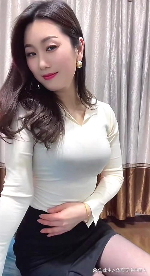 安卓玩家必玩:徐娘半老汉化版,等你来体验