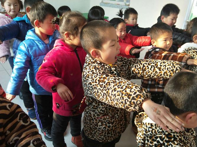 乡村生活快乐暑假：杨过游戏带你体验不一样的夏天