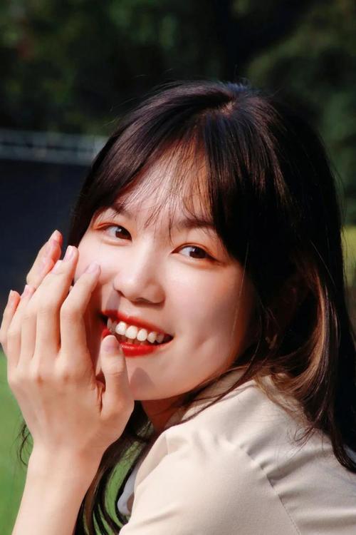 想看爆汝太太夏日生活？这里有各个版本，任你挑选