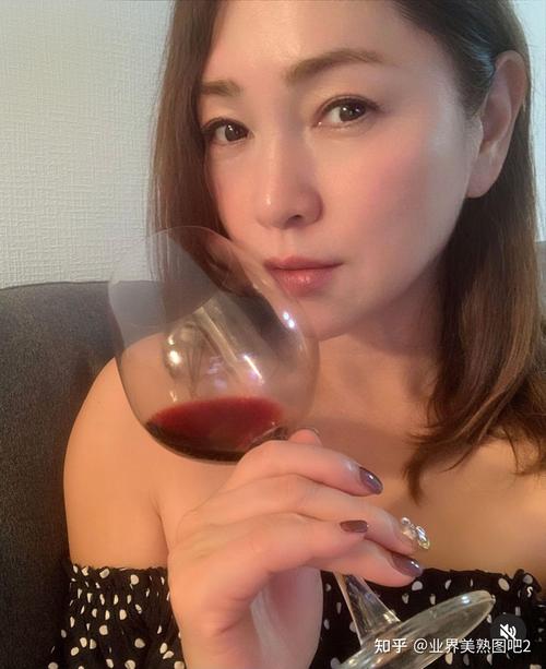 好色小姨最新版本体验:用户评价及使用感受分享