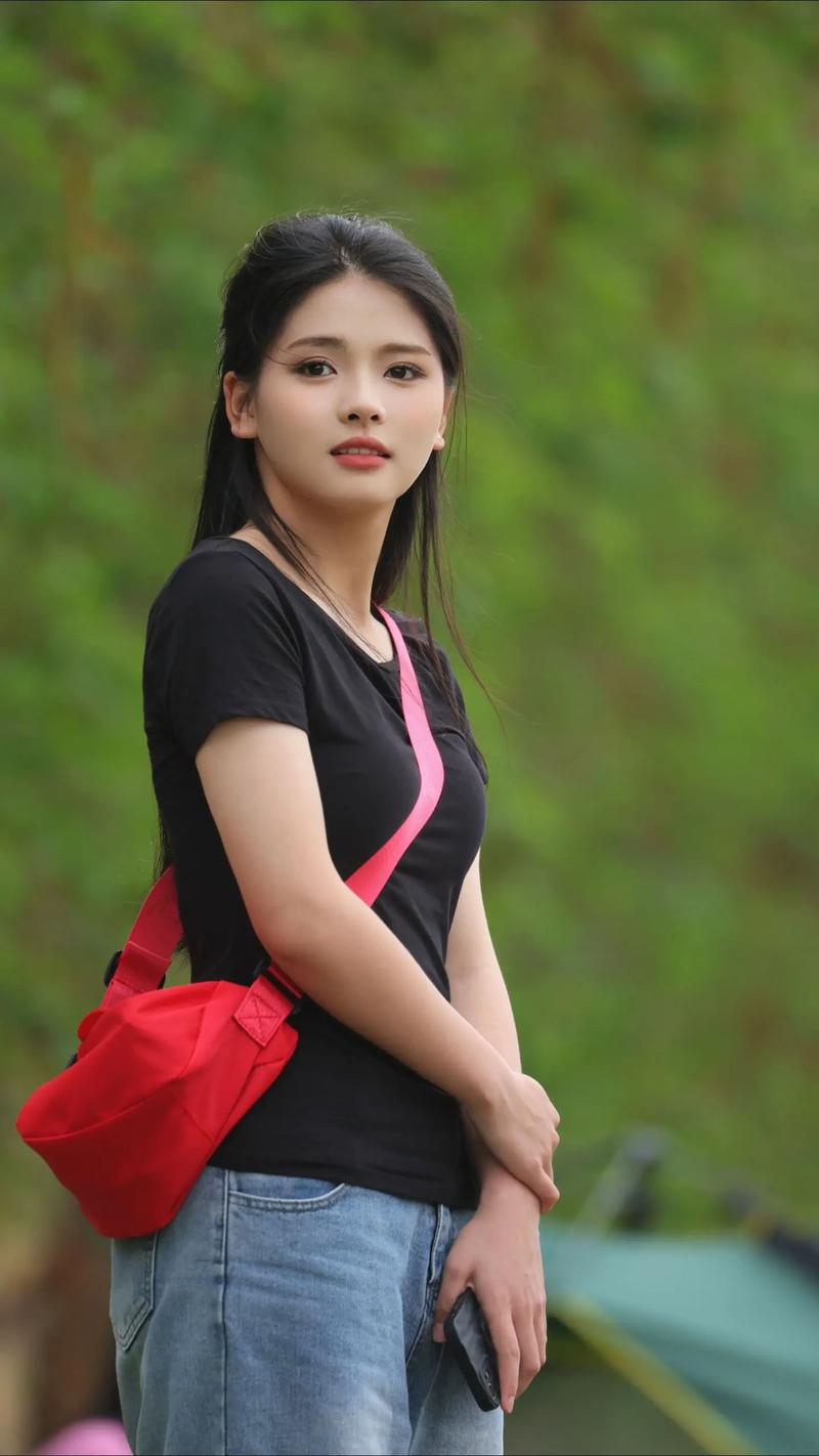 邻家女孩0.2官网入口:快速进入游戏世界畅玩