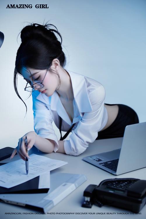 性感办公室汉化版最新更新内容有哪些？这次更新好不好玩？