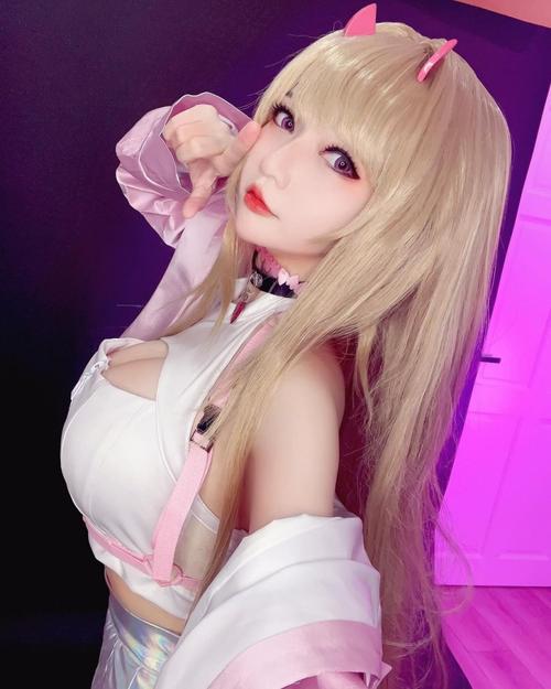 辣妹COS疯狂版本大全哪家强？实测三大平台推荐榜单！